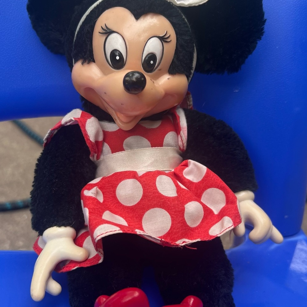 "Muñeca de peluche vintage 1981
Applause Disney personaje de Minnie
Mouse 10"